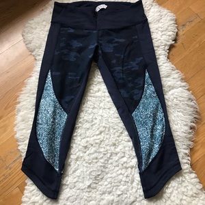 LULULEMON navy camo/floral crops